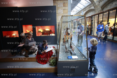 Londyn. Muzeum Historii Naturalnej.
07.10.2011
fot....