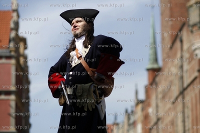 Gdansk, Konkurs na gdanskiego pirata. Przed miejska...