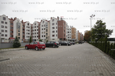 Gdansk. Kamienice nad motlawa wybudowane przez firme...