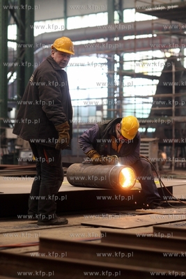 Stocznia Remontowa Nauta S.A. buduje statki w hali...