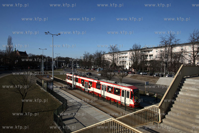 Tramwaj na Węźle Kliniczna w Gdańsku.
17.02.2015
fot....