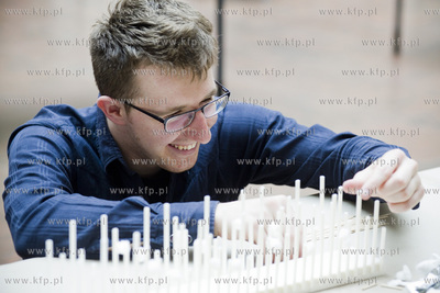 Politechnika Gdańska. Konkurs mostów drukowanych...