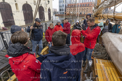 Rejs szkoleniowy zorganizowany na pokładzie żaglowca...