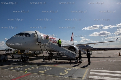 Gdańsk, Port Lotniczy im. Lecha Wałęsy.  Uroczyste...