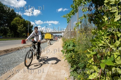 Budowa ścieżki rowerowej przy Al. Grunwaldzkiej w...