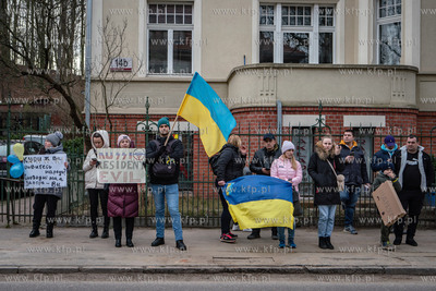 Gdańsk. Manifestacja pod konsulatem Rosji we Wrzeszczu....