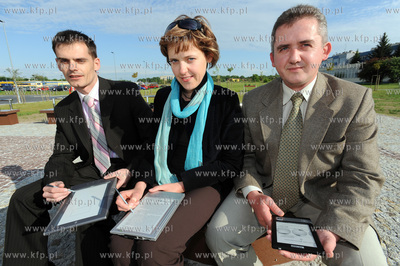 Mobilny czytnik iLiad firmy iRex Technologies jest...