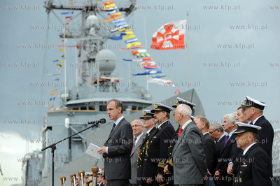 Port wojenny Oksywie w Gdyni. Przekazanie dowodzenia...