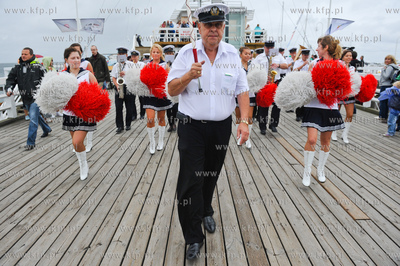 Sopot. Uroczyste przywitanie zeglarza Zbigniewa Gutka...