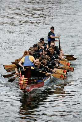Gdansk. Motlawa.VI Charytatywne Regaty Smoczych Lodzi...