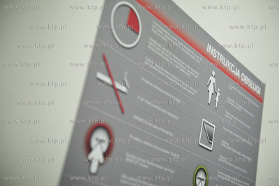 Gdansk. Plac Dariusza Kobzdeja. Montaz nowoczesnej,...