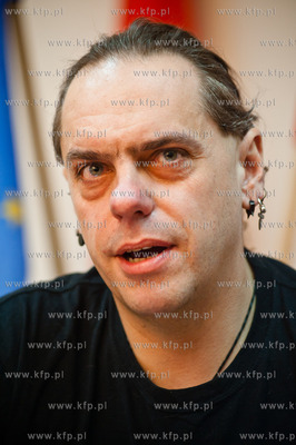 Gdynia. Gdynia. Biuro poselskie Leszka Millera. Konferencja...