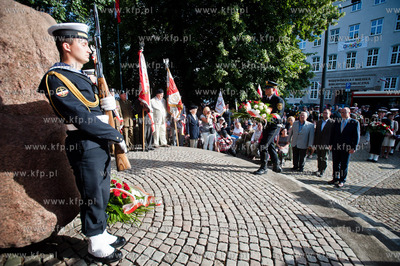 Gdansk. Targ Rakowy. Pomnik  Polskiego Panstwa Podziemnego....