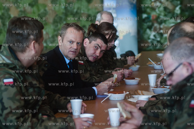 Siemirowice. 44 Baza Lotnictwa Morskiego. Wizyta premiara...