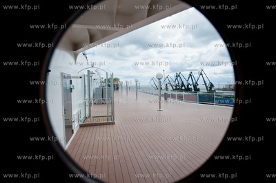 Port w Gdyni. Nabrzeze Francuskie. Wizyta wycieczkowca...