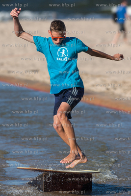 Gdansk. Letni wypoczynek na plazy miejskiej Stogi....