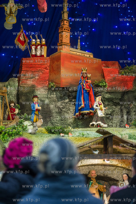 Gdansk. Ruchoma Szopka Bozonarodzeniowa w kosciele...