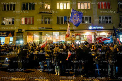 Gdynia. Strajk Obywatelski Komitetu Obrony Demokracji...