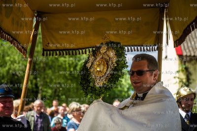 Szymbark. Procesja Bożego Ciała w Parafii św. Teresy...