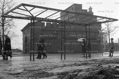 Wiata przystanku tramwajowego na Dlugich Ogrodach w...