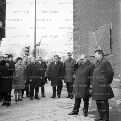 Odsloniecie na al. Leningradzkiej w Gdansku pamiatkowej...
