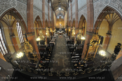 Msza krzyzma w katedrze pelplinskiej,pod przewodnictwem...