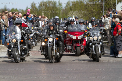 Gdansk. Zlot chopperow w Brzeznie przy molo. Po zbiorce...