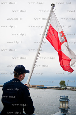 Zatoka Gdanska. Rejs okretem Marynarki Wojennej ORP...