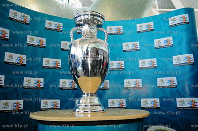 Gdansk. Przylot Pucharu EURO 2012 na gdanskie lotnisko...