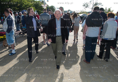 Ustka Leszek Miller, szef SLD w ramach akcji Pogodne...