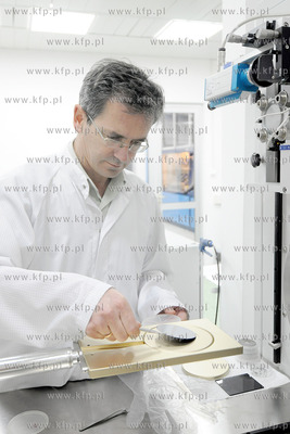 Tani sposob masowej produkcji grafenu - rewolucyjnego...