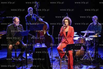 Teatr Atelier w Sopocie. Poemat jazzowy BONA z muzyka...