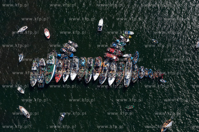 Morska Pielgrzymka Rybakow w Pucku na odpust Sw Piotra...