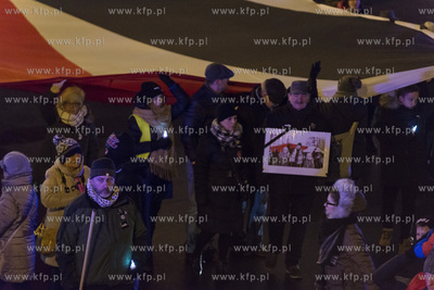 Gdańsk. Przemarsz konduktu żałobnego z trumną zamordowanego...