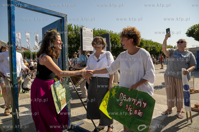 Sopot. Marsz dla zdrowia psychicznego i przejście...