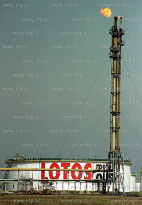 Rafineria Gdanska. 27.03.99 fot. Wojtek Jakubowski...