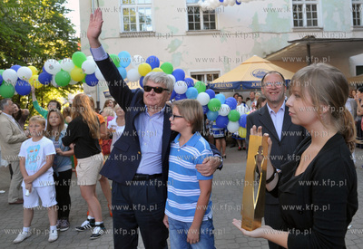 Festyn i akcja charytatywna Zeszyt dla ucznia zorganizowany...
