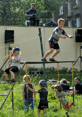 Streetwaves czyli artystyczna akcja miejska w Gdansku...