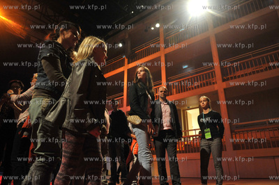 Otwarcie Teatru Szekspirowskiego w Gdansku. Przejscie...