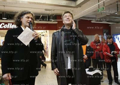 Gdansk. Centrum handlowe Manhattan. Premiera i promocja...