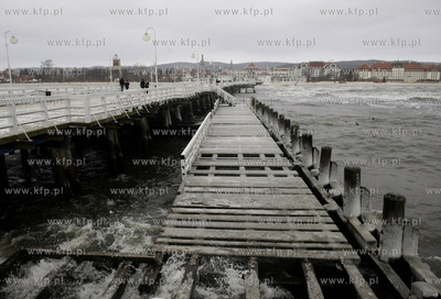 Sopot. Molo.
10.01.2010
fot. Krzysztof Mystkowki...
