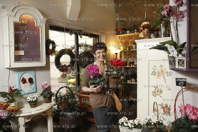 Magda Masny w swojej kwiaciarni Rosamelia w Sopocie.
03.11.2010
fot....