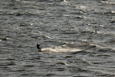 Gdynia Orlowo. Kitesurfing.
25.10.2011
fot. Krzysztof...