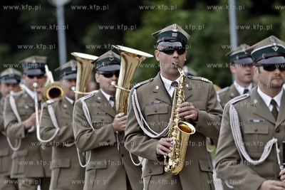 Gdynia. Swieto Marynarki Wojennej. Parada orkiestr...