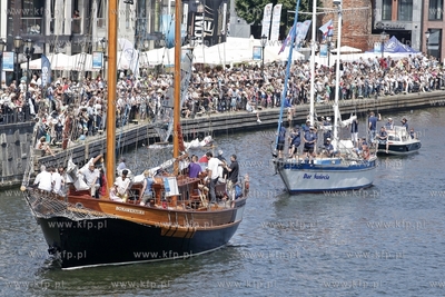 Gdansk. Baltic Sail. Parada Zaglowców na Motlawie....