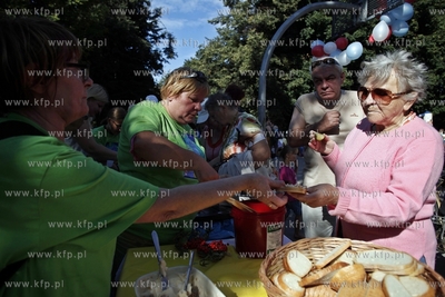 Plac De Gaulle'a w Gdansku Wrzeszczu. Piknik Rodziny...