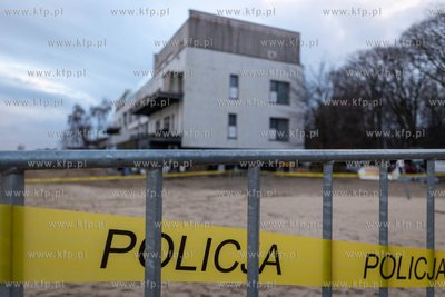 Przeczesywanie i rozkopywanie terenu byłej Zatoki...