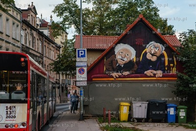 Gdańsk, Wrzeszcz, ul. Do Studzienki. Nz. Mural autorstwa...