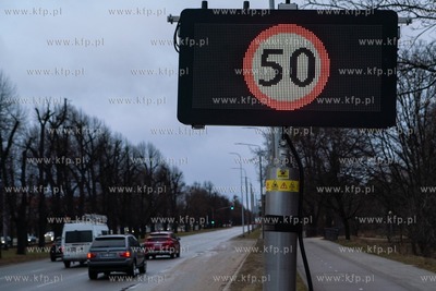 Ograniczenie prędkości do 50 km na godzinę na al....