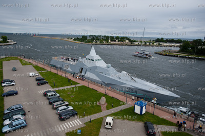 Gdansk. Nowy Port. Nabrzeze kpt. Zolkowskiego. Wizyta...